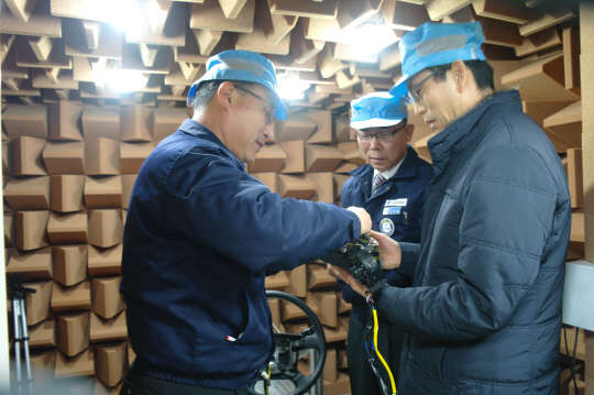 한국산업단지공단(이사장 강남훈)의 산업단지 안전관리활동이 산업단지 안전사고 예방과 안전의식 제고에 큰 도움이 되면서 입주기업들의 호응이 잇따르고 있다. 산단공은 안전 관련 유관기관으로 구성된 합동방재센터(산단 내 6개 지역 설치, 시흥 서산 서산 여수 울산 구미)에서 입주기업 대상 합동지도 점검을 추진하고 있다. 산단공 제공